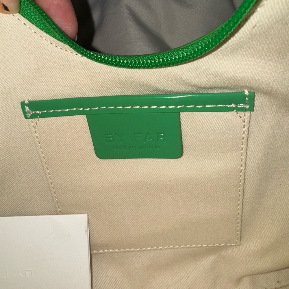 BY FAR Large Amber Shoulder Bag - Picture 4 of 6